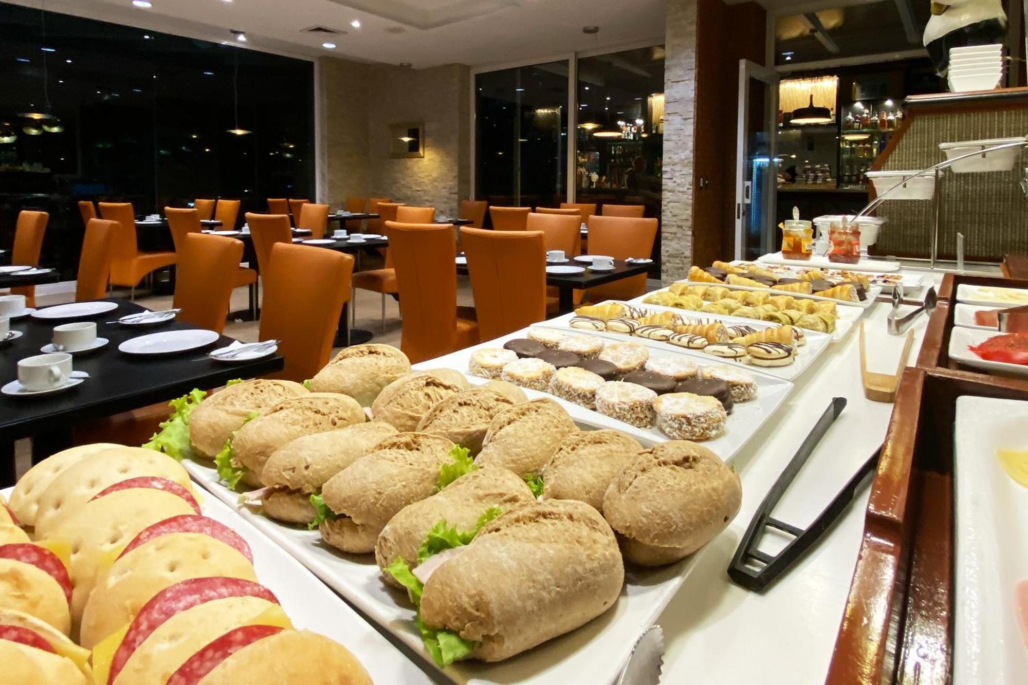 Wyndham Garden Antofagasta Pettra Hotel Exterior photo